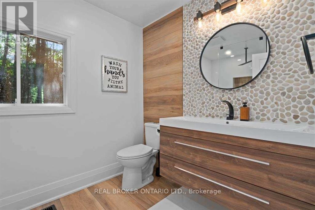 943 BARRY AVENUE - 22