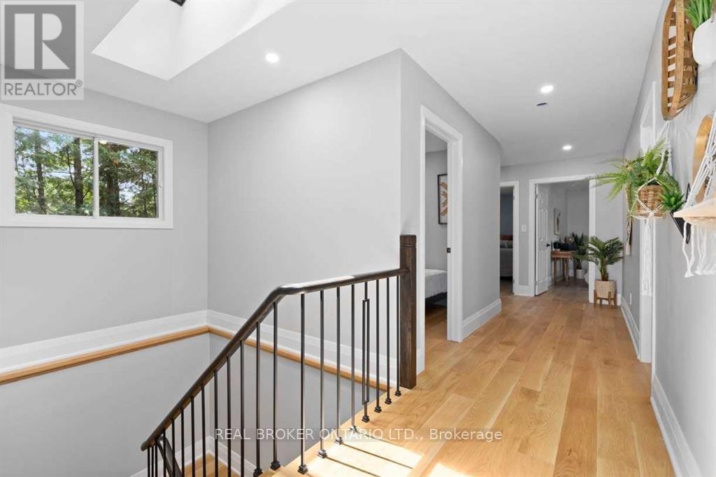 943 BARRY AVENUE - 25