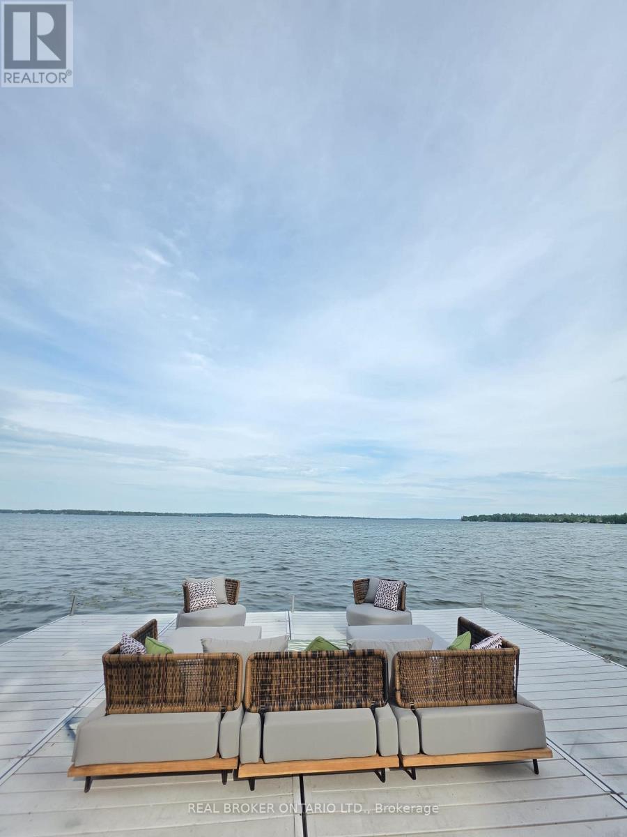 943 BARRY AVENUE - 46