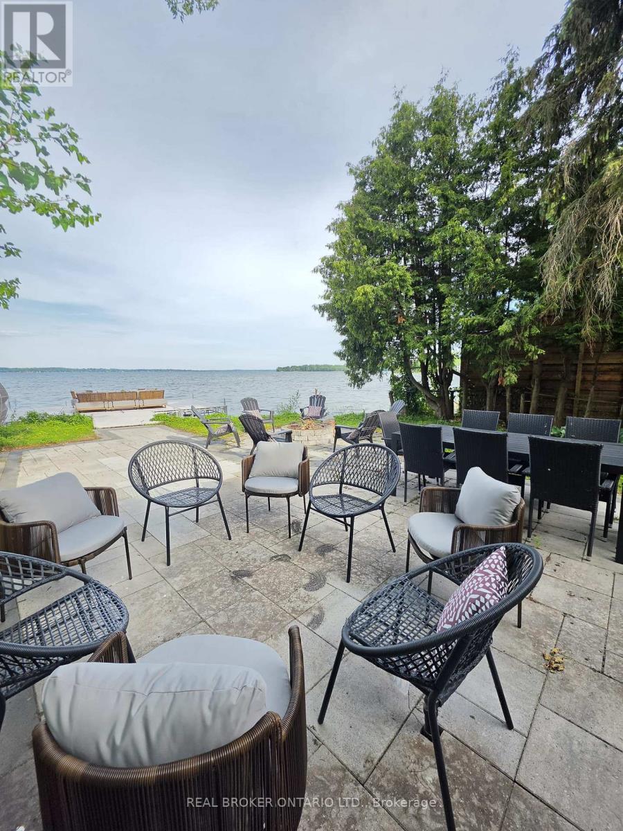 943 BARRY AVENUE - 44