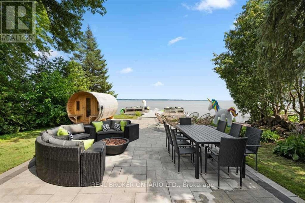 943 BARRY AVENUE - 6