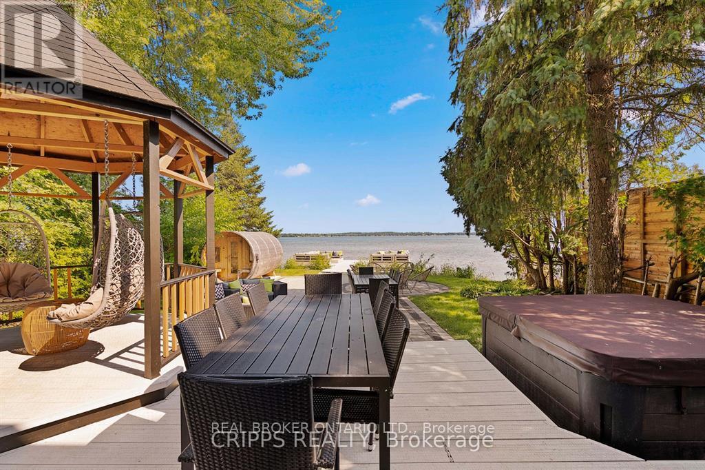 943 BARRY AVENUE - 31