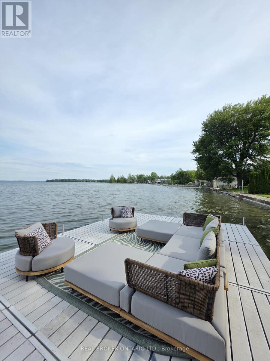 943 BARRY AVENUE - 41