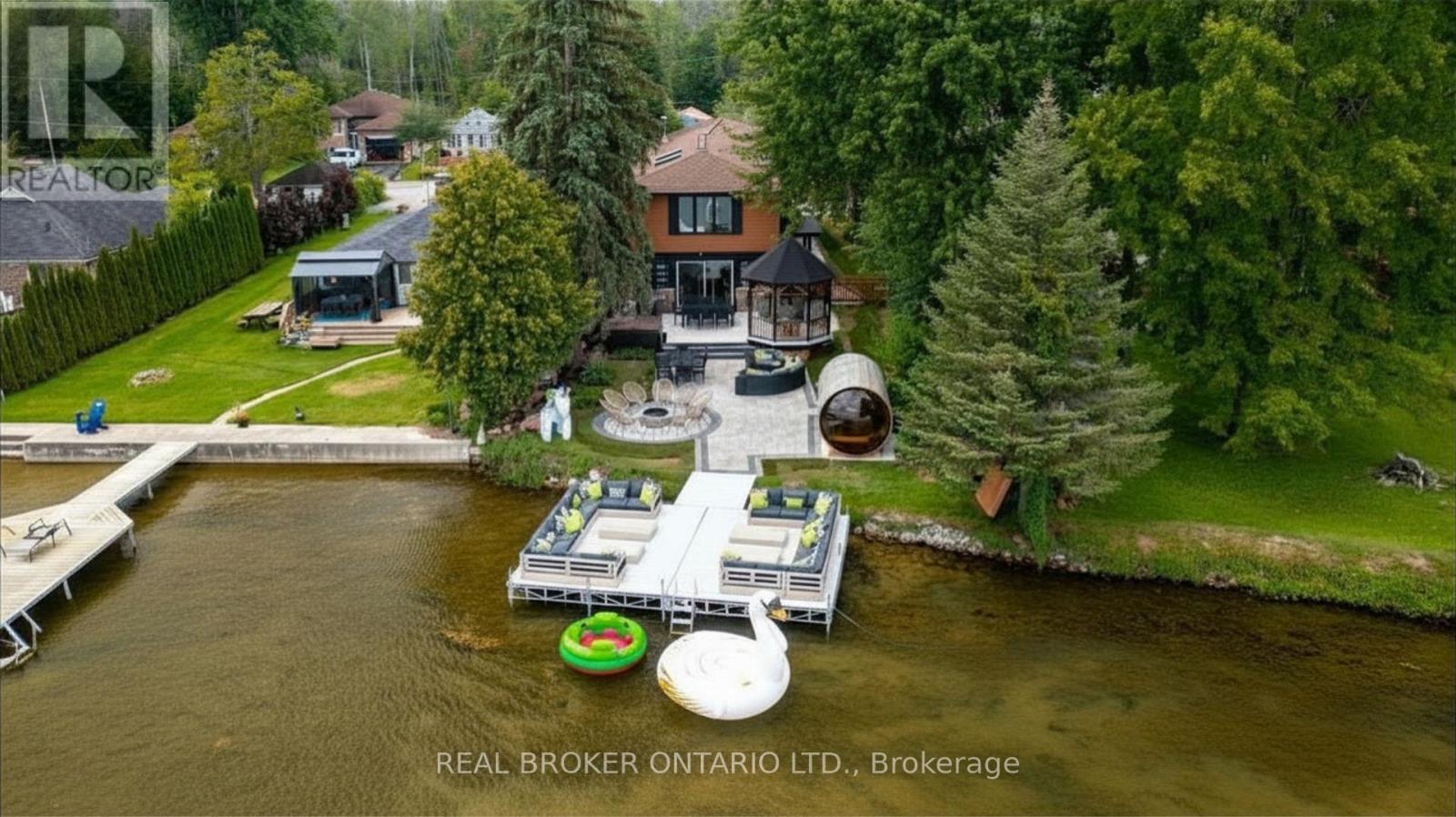 943 BARRY AVENUE - 5