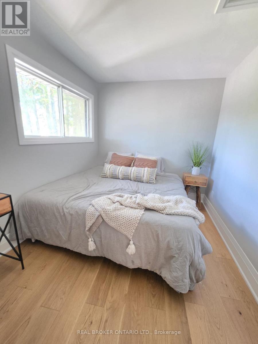 943 BARRY AVENUE - 30
