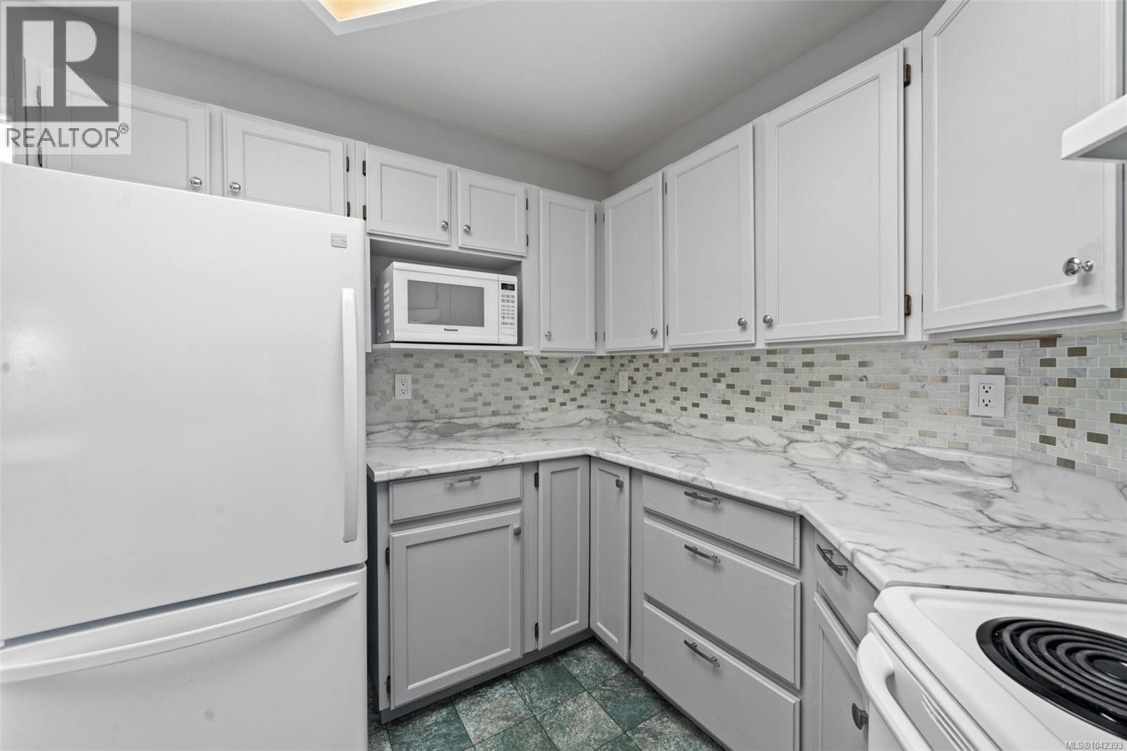 601 4515 Pipeline Road, Saanich