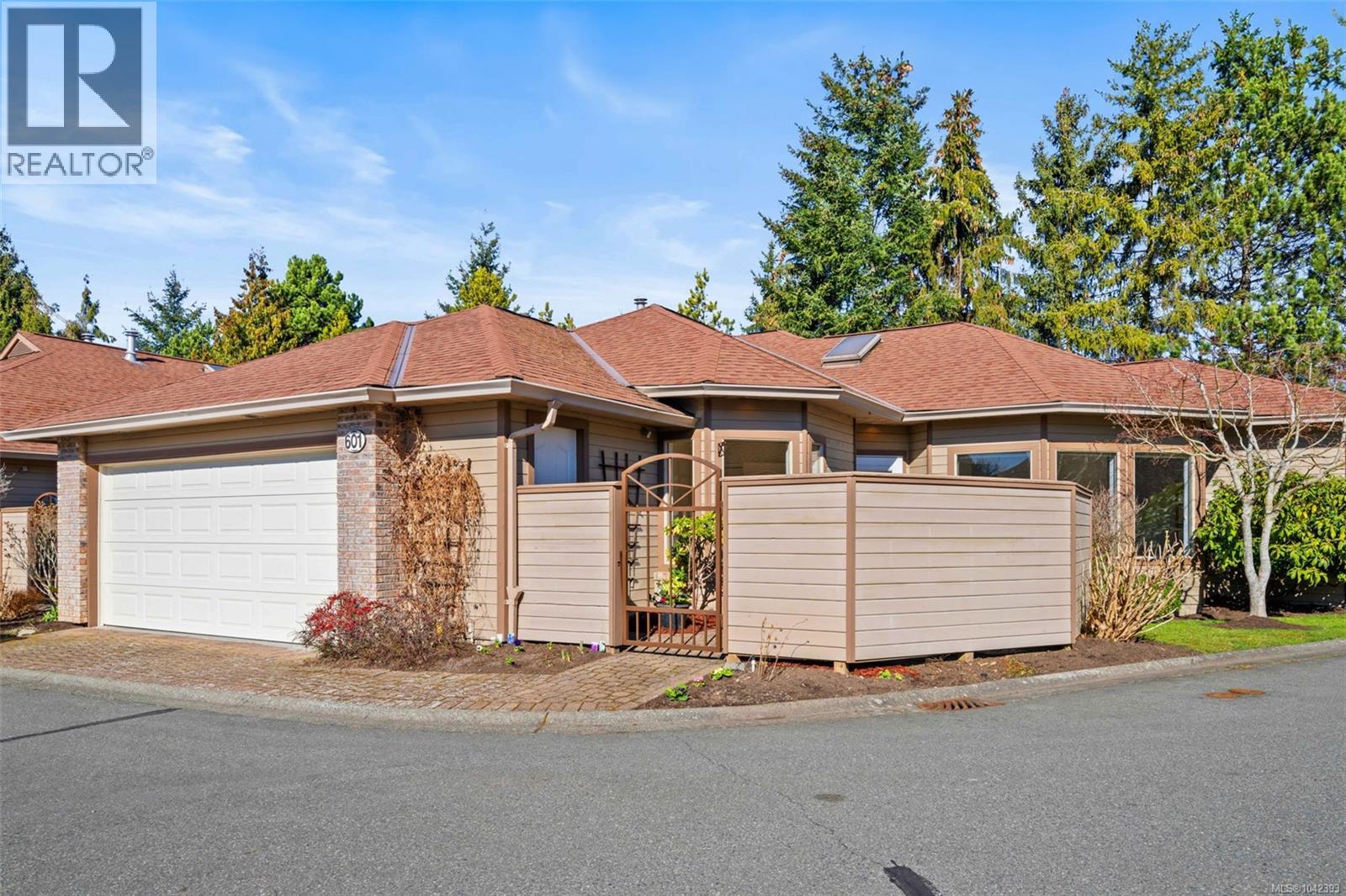 601 4515 Pipeline Road, Saanich