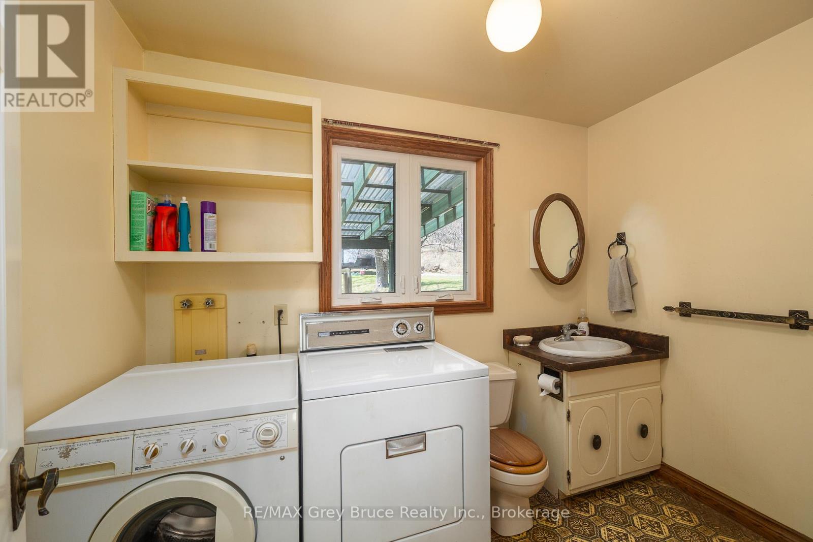 138558 GREY ROAD 112 - 26