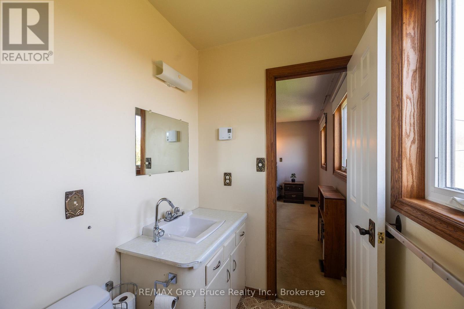 138558 GREY ROAD 112 - 30
