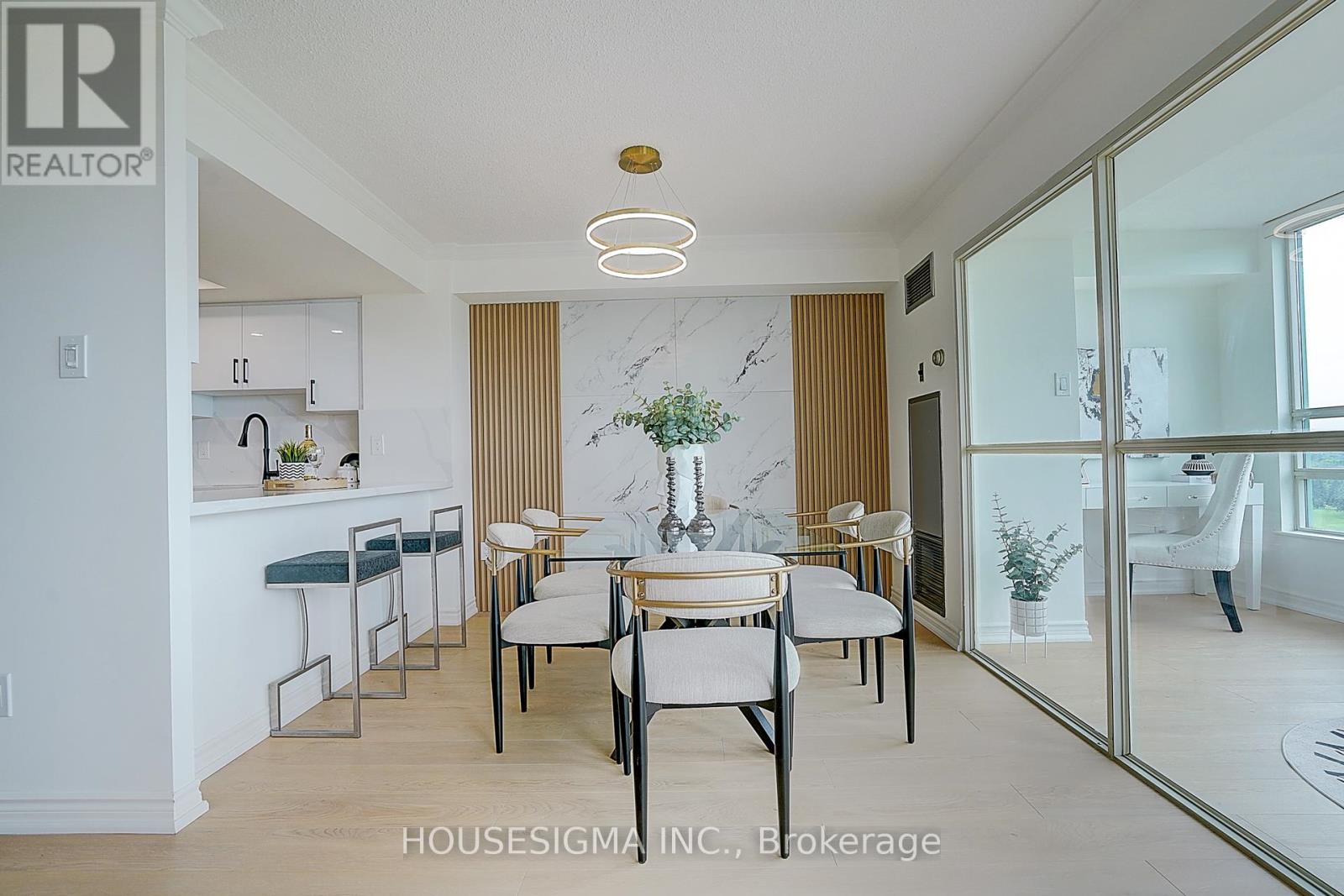 #1123 7805 BAYVIEW AVENUE N - 11