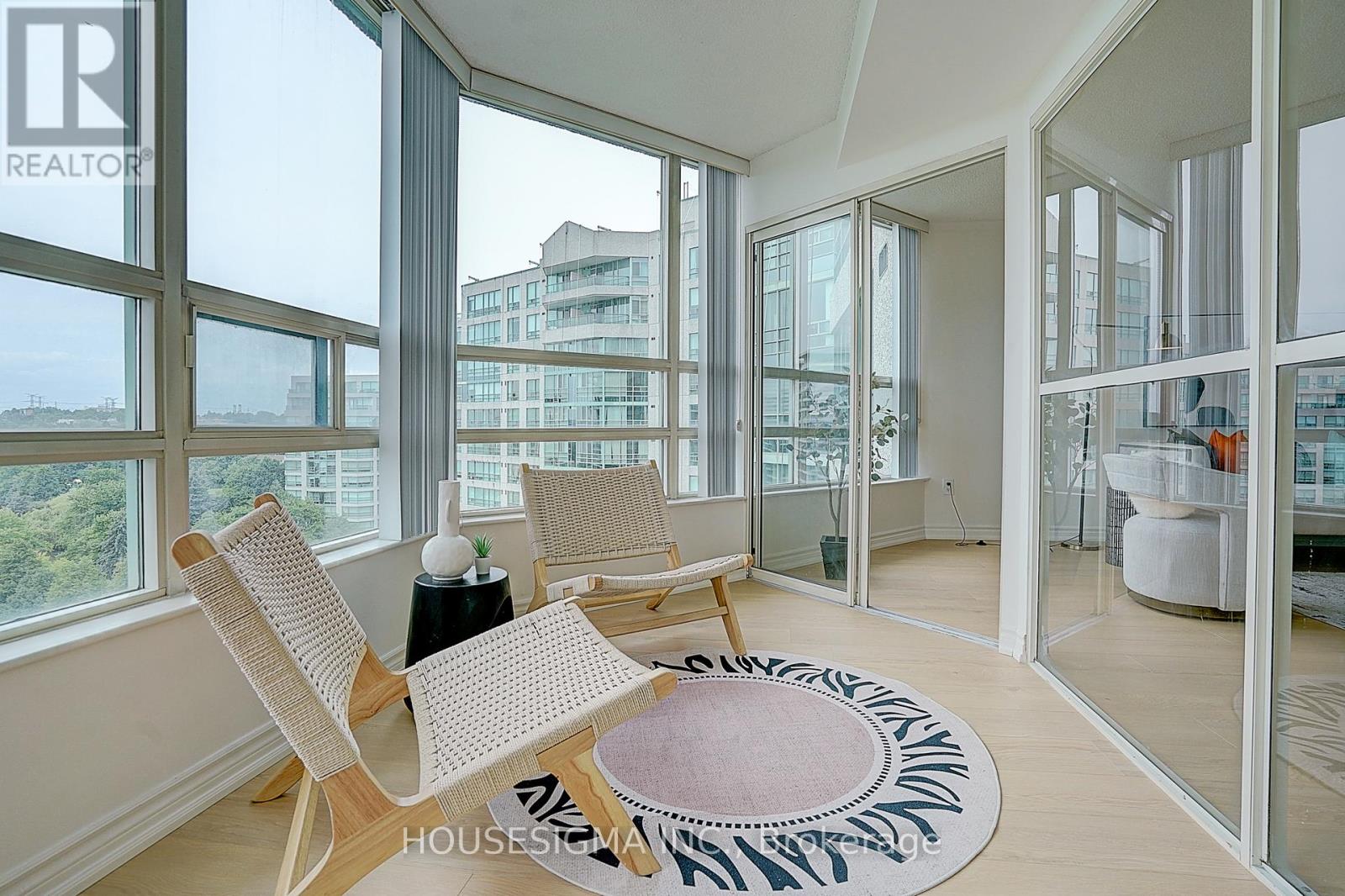 #1123 7805 BAYVIEW AVENUE N - 17