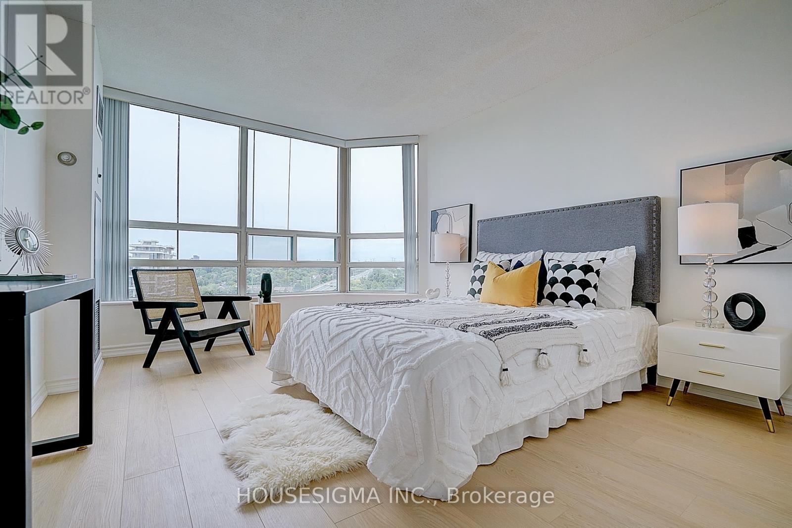 #1123 7805 BAYVIEW AVENUE N - 18