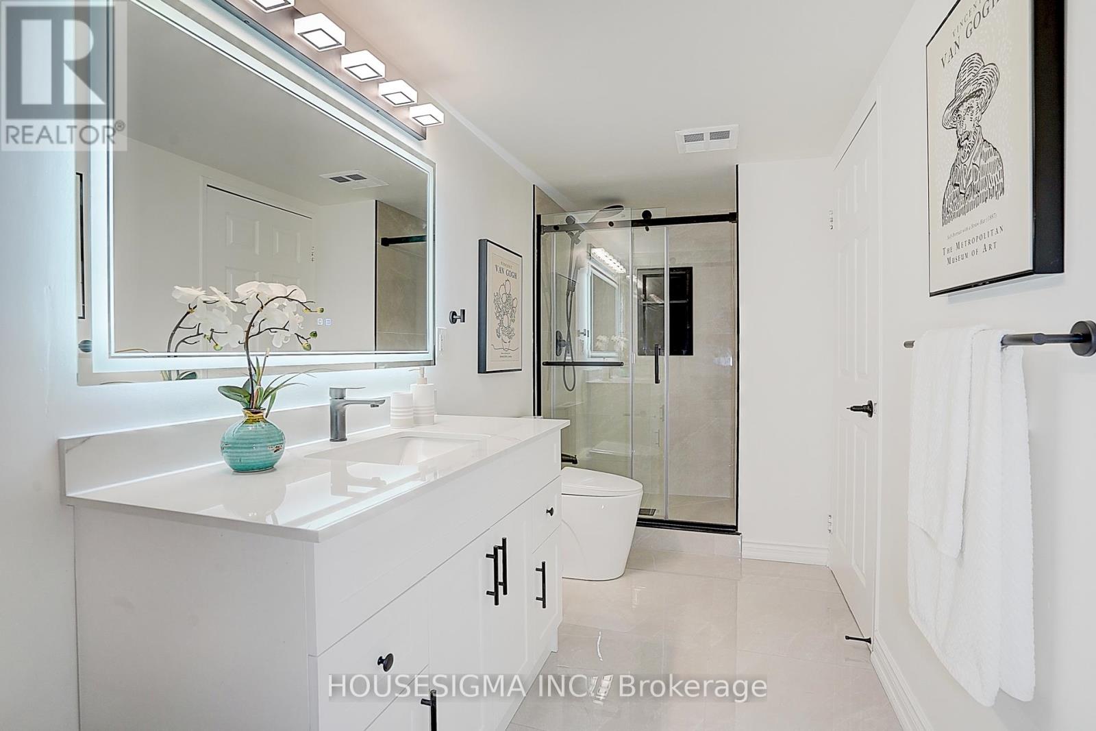 #1123 7805 BAYVIEW AVENUE N - 22