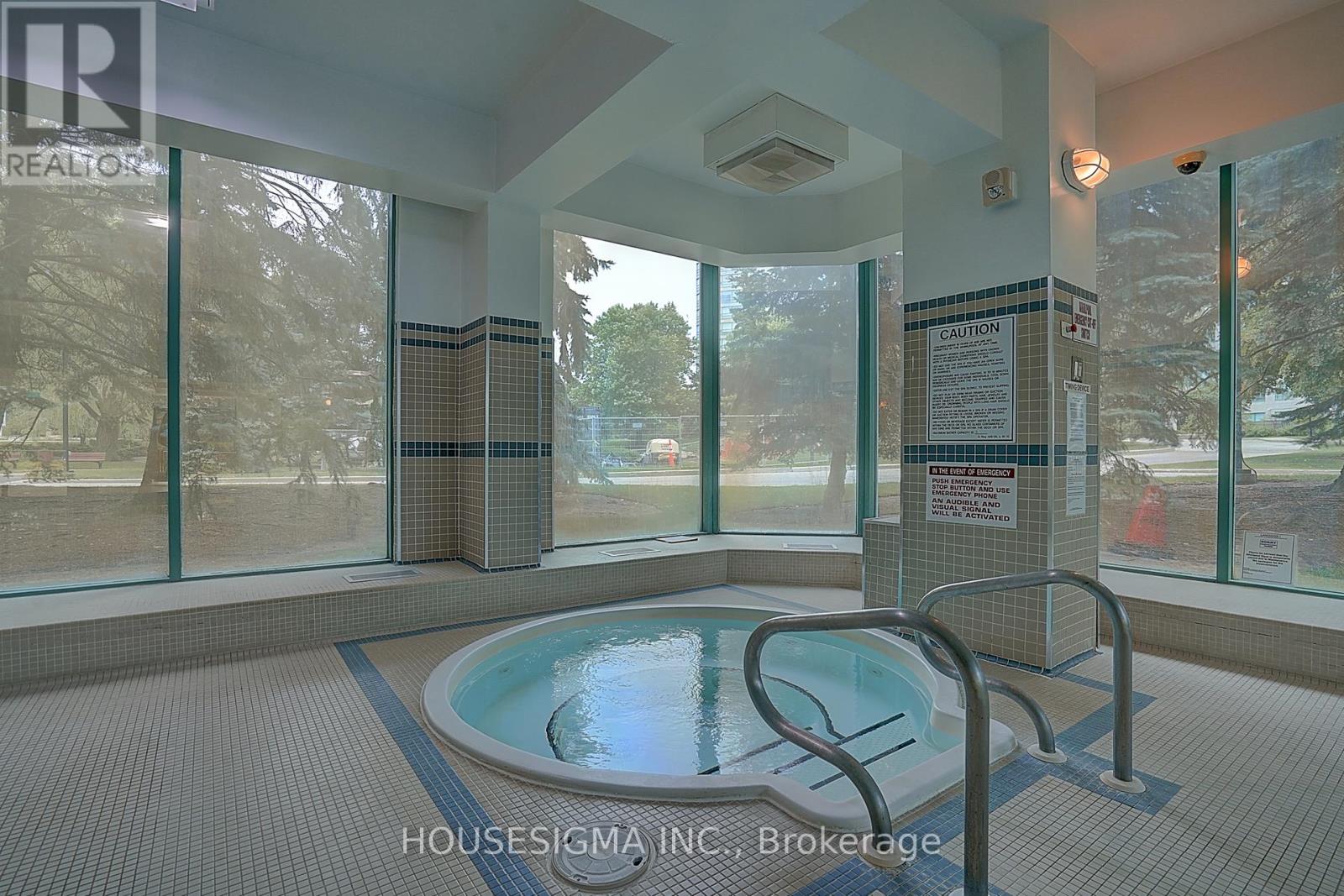 #1123 7805 BAYVIEW AVENUE N - 33