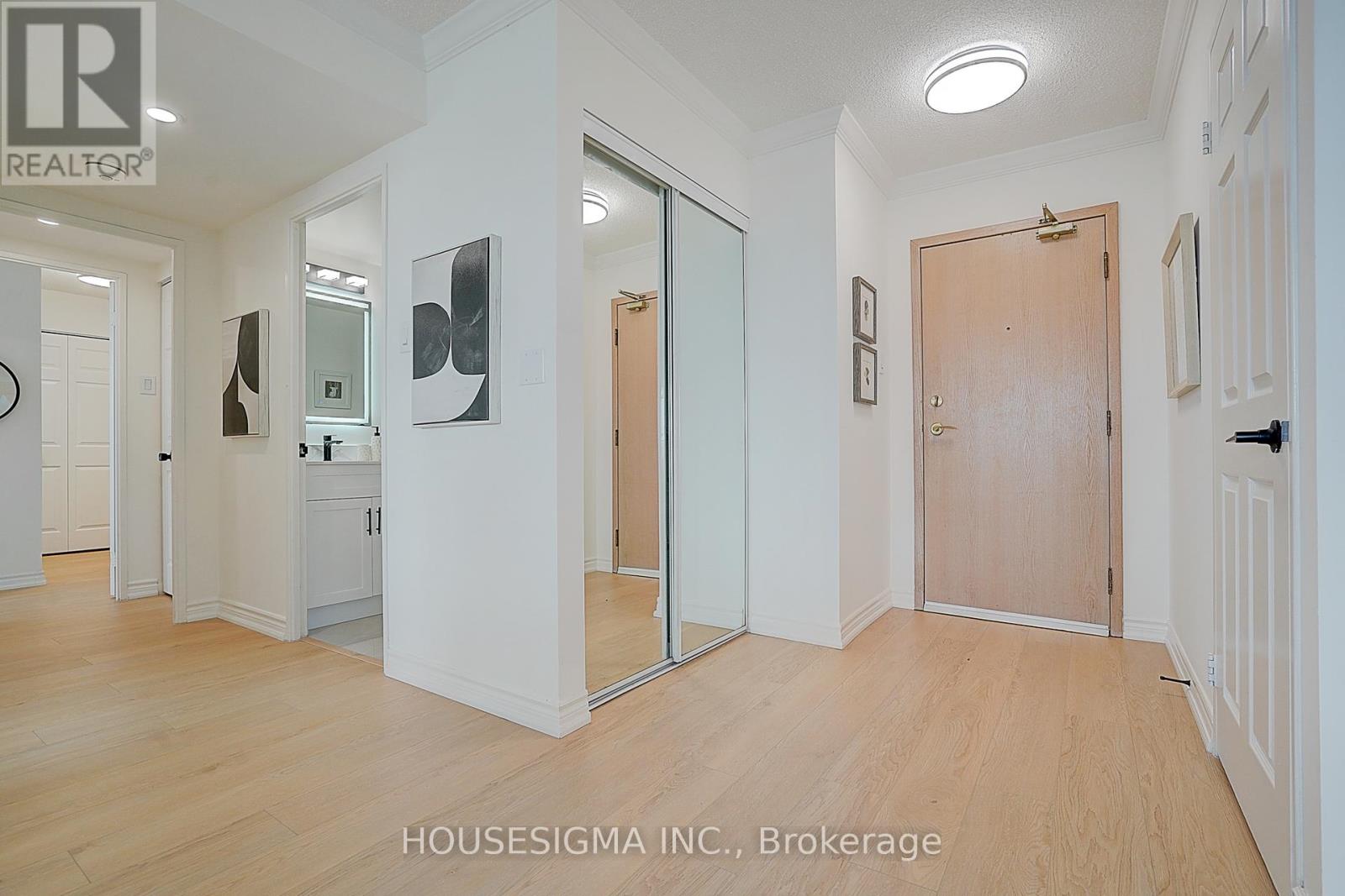 #1123 7805 BAYVIEW AVENUE N - 4