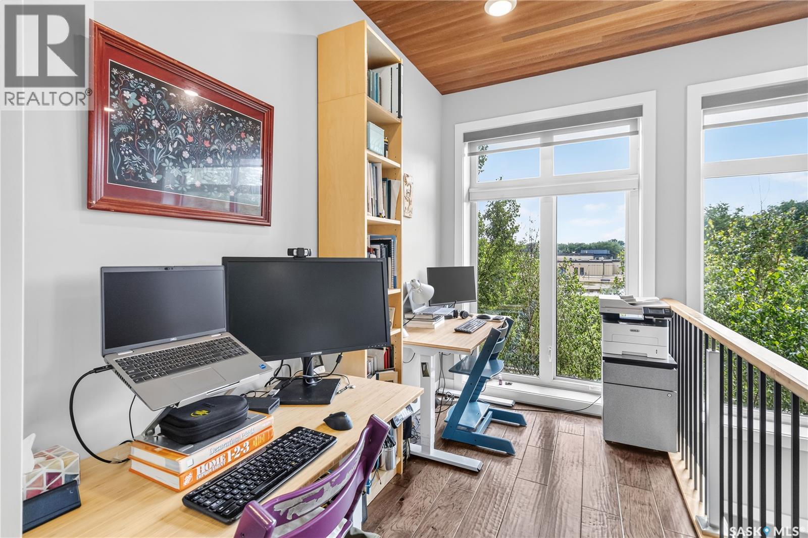 1602 Edward AVENUE - 16