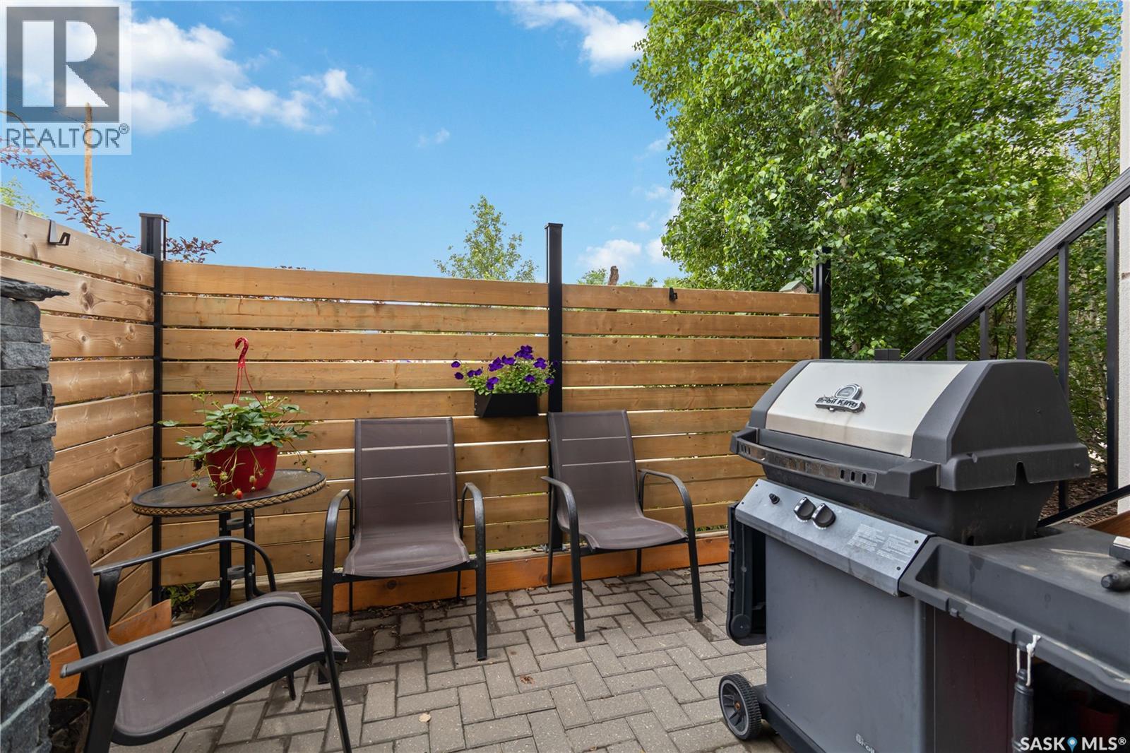 1602 Edward AVENUE - 32
