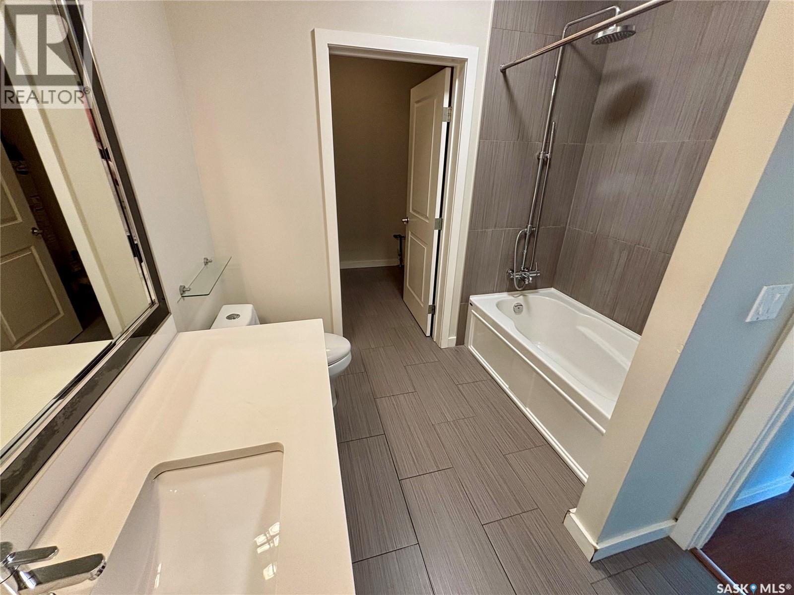 2110 1015 Patrick CRESCENT — photo 17