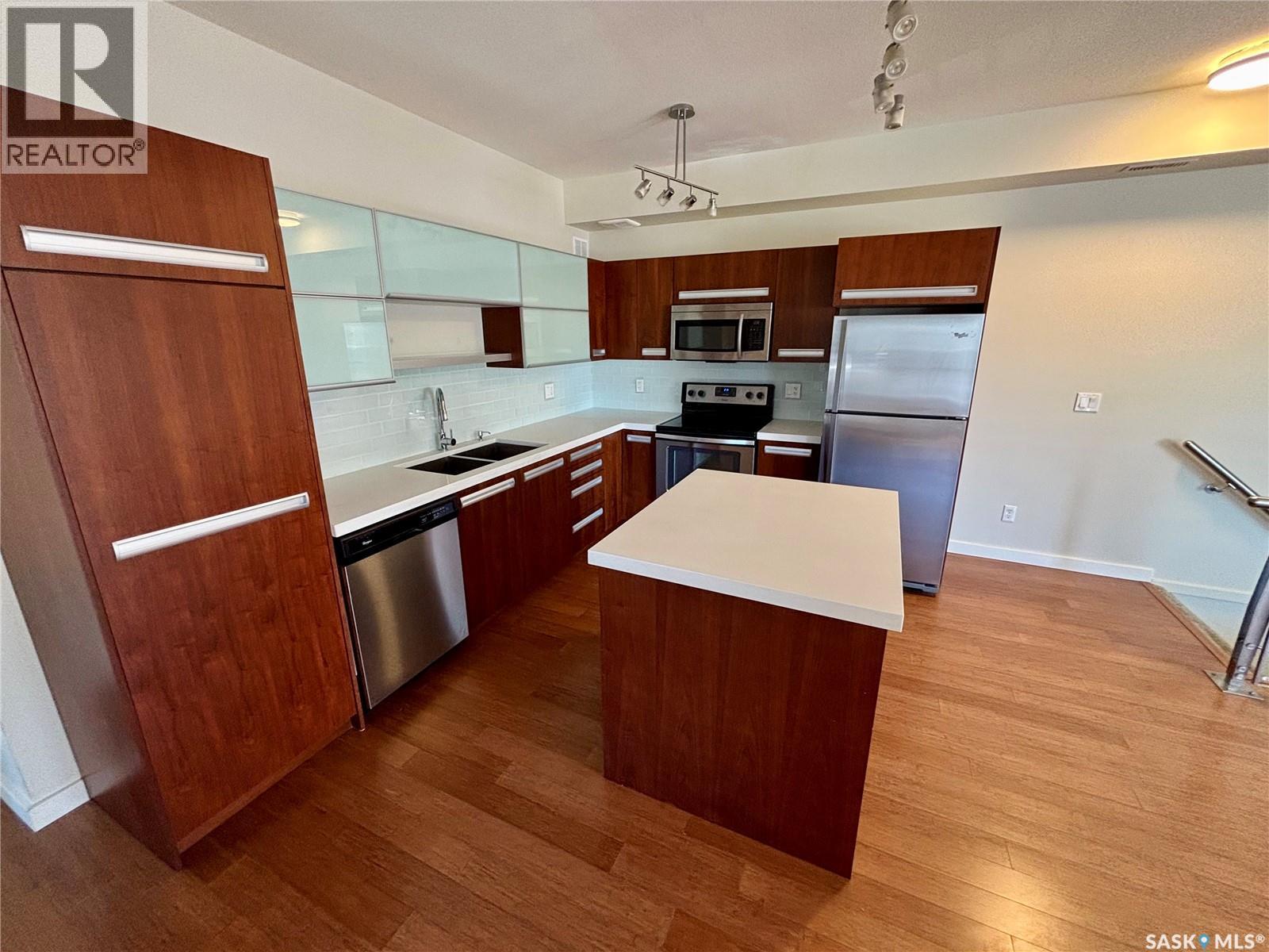 2110 1015 Patrick CRESCENT - photo 3