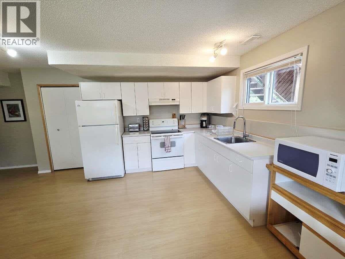 3696 ROSIA ROAD - 30