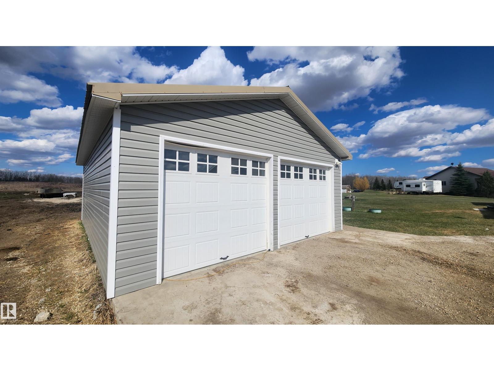 #97 20120 Twp Rd 515 - 40