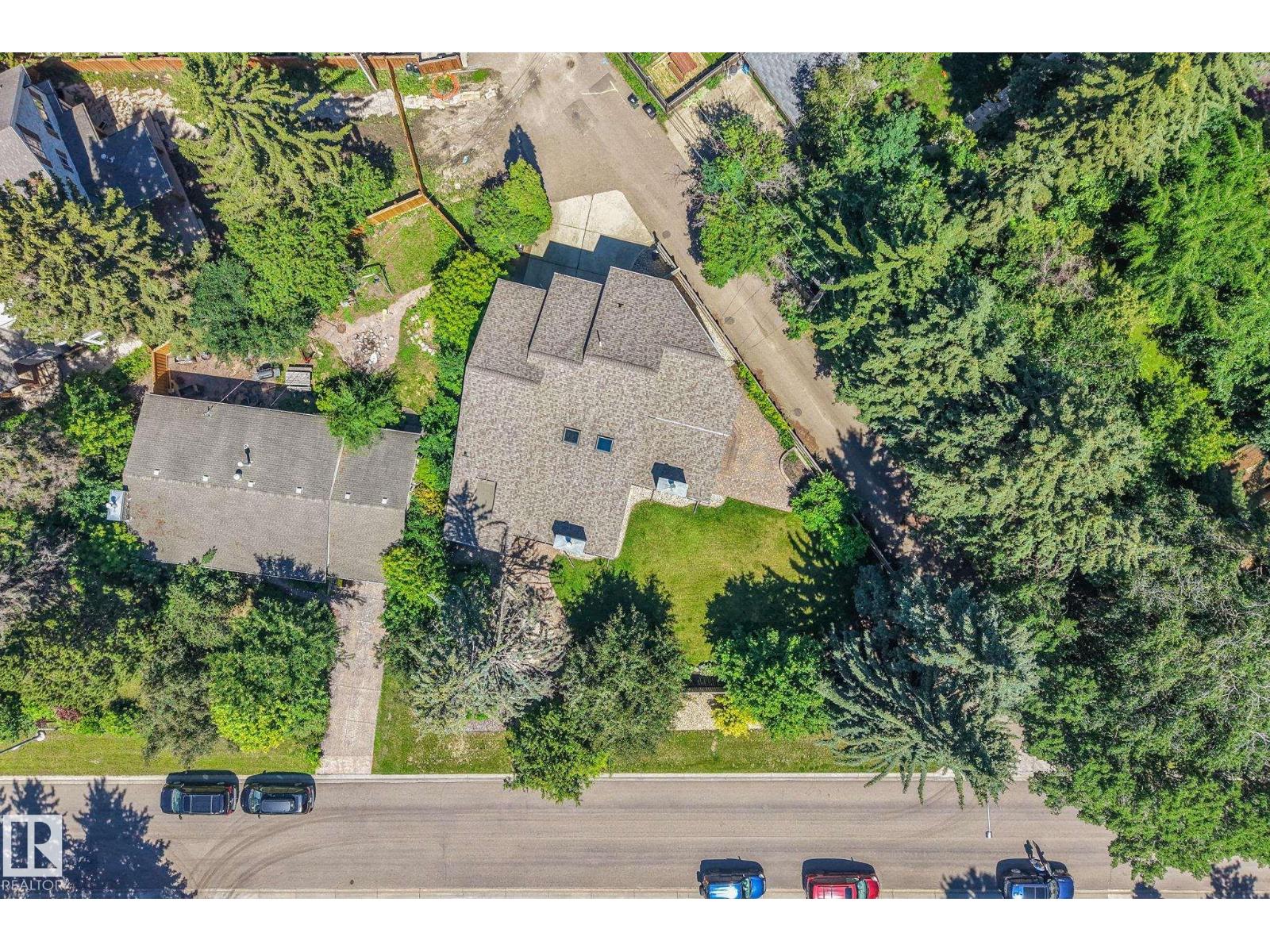 11822 91 AV NW — photo 62