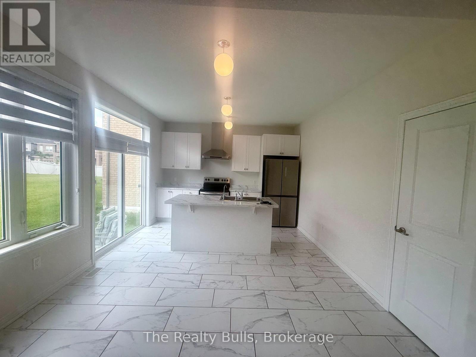679 ANISHINAABE DRIVE - 3