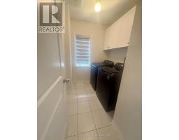 Bathroom - 679 Anishinaabe Drive, Shelburne, ON L6V2R4 Photo 9