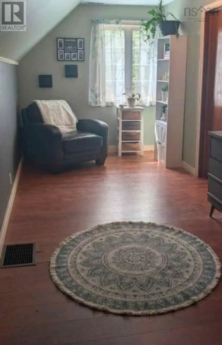 Property 22 of 48 of 8178 Nova Scotia Trunk 8