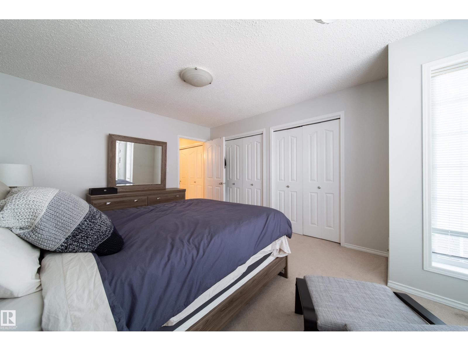 #11 10235 111 ST NW - 22