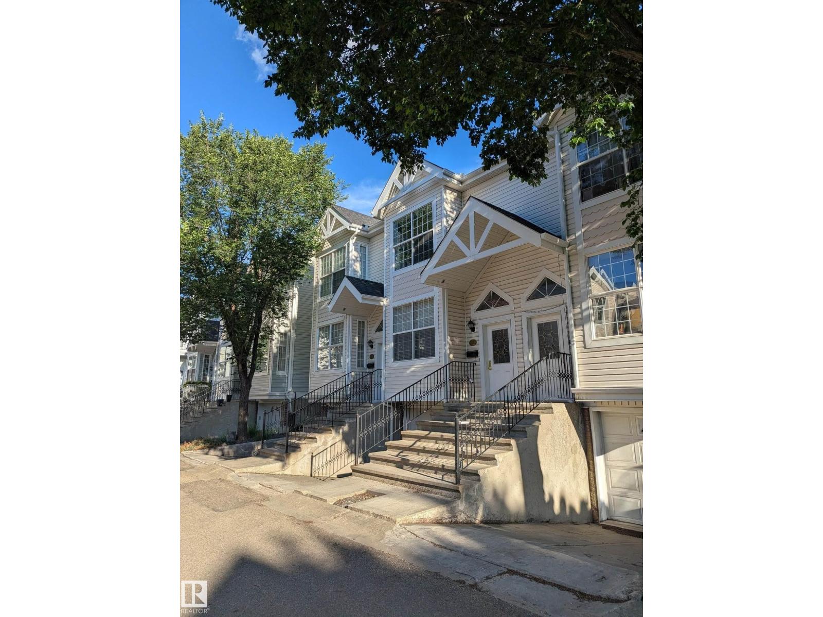 #11 10235 111 ST NW - 1