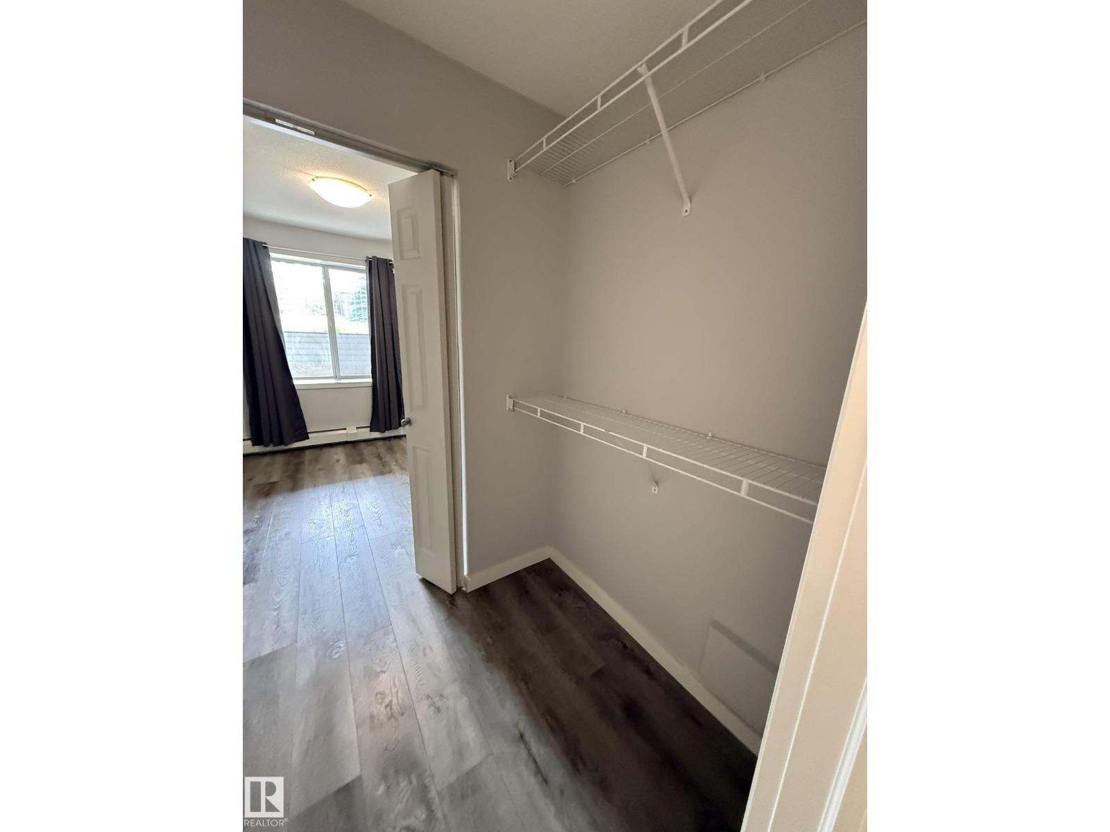 #106 40 SUMMERWOOD BV - 8