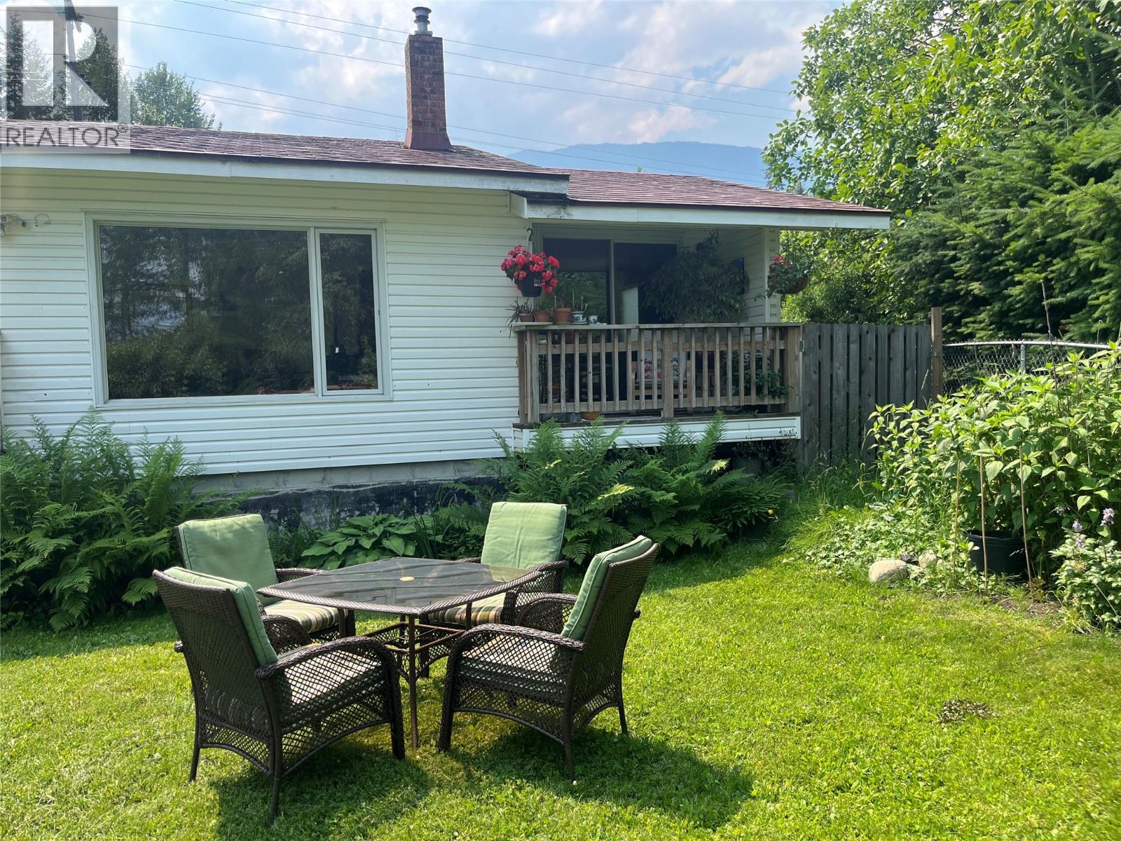 550 Arena Avenue - 7