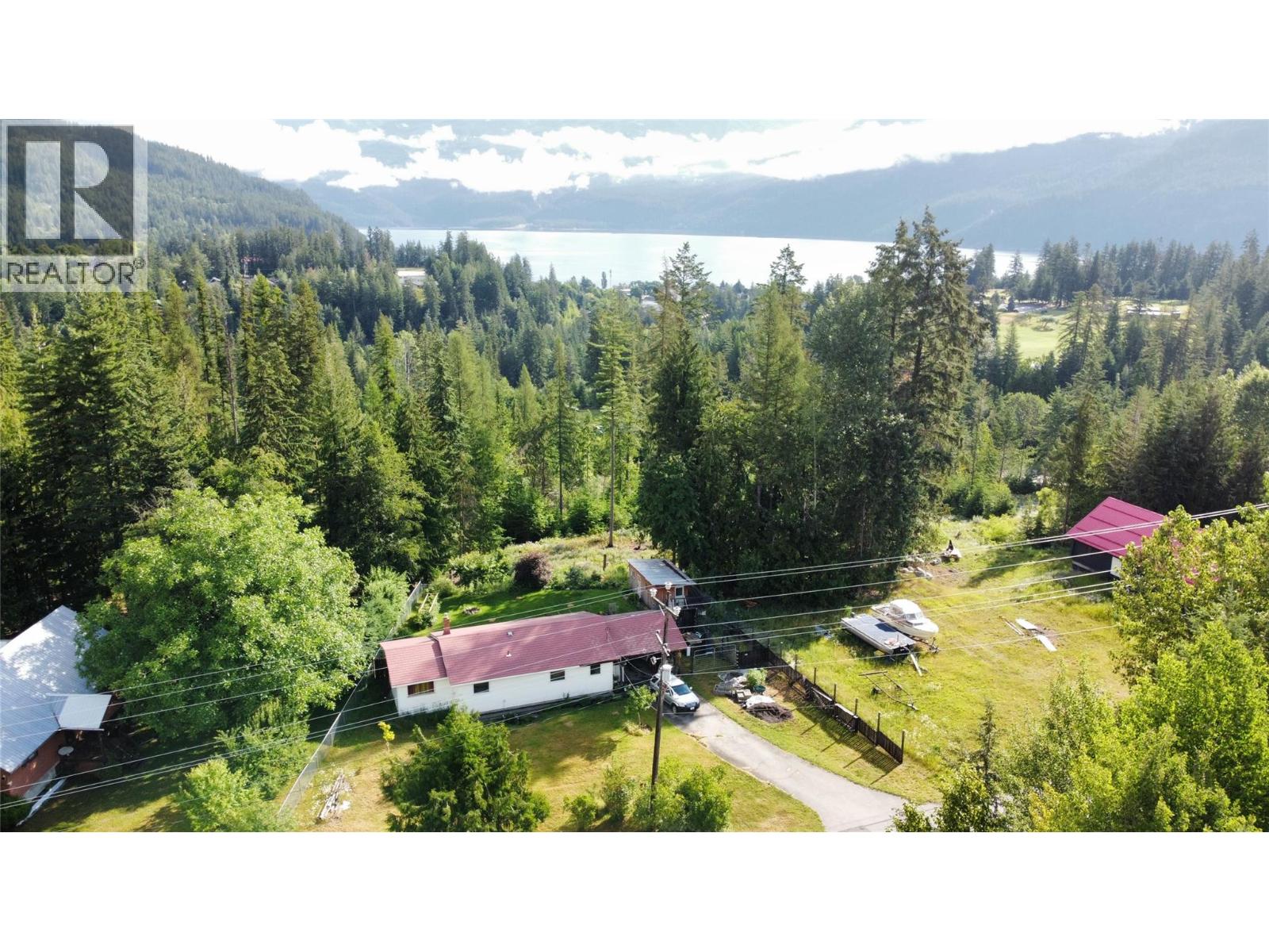 550 Arena Avenue - 12