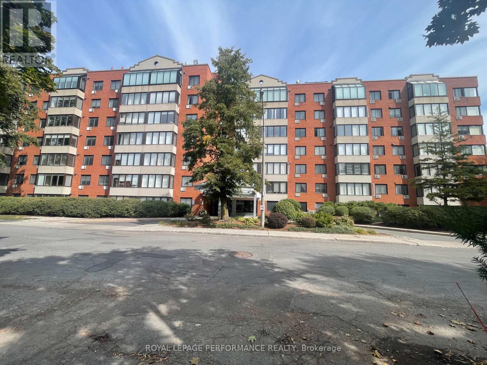 #507 225 ALVIN ROAD - 1