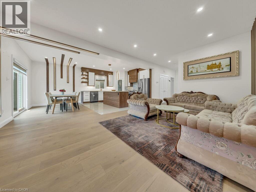 2637 BOBOLINK Lane - Image 10