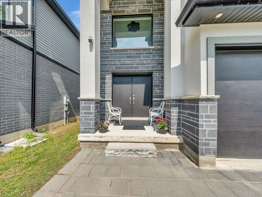 2637 BOBOLINK Lane - Image 3