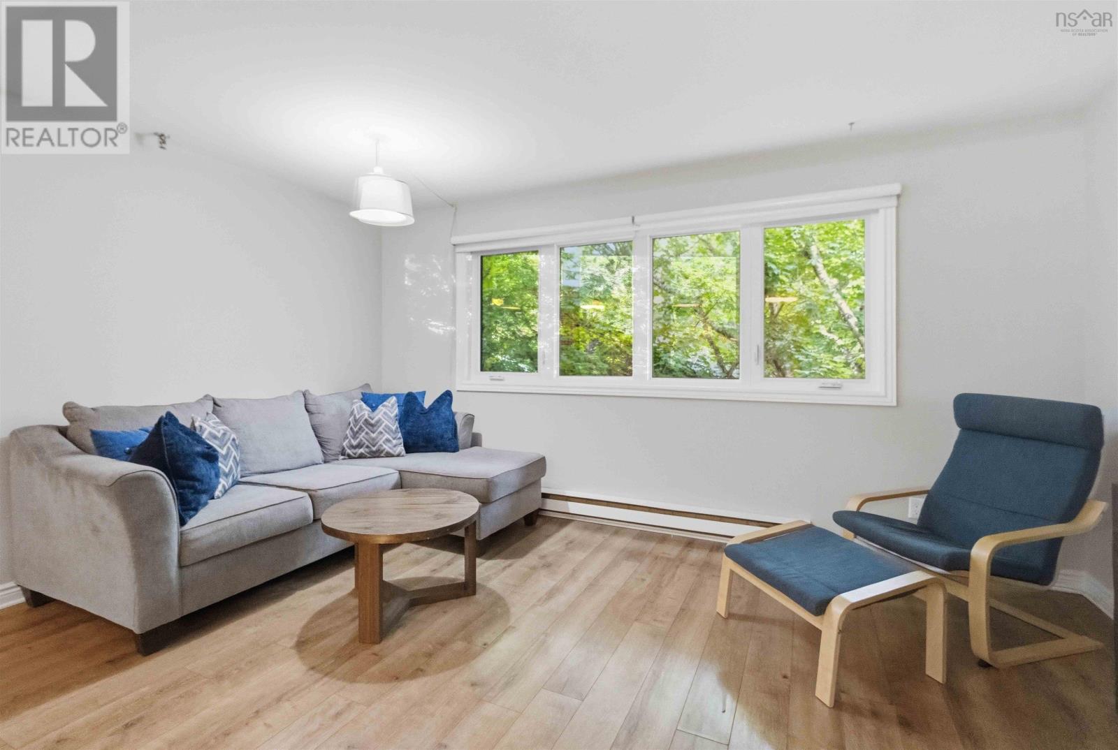 #5 75 Crichton Avenue - 10