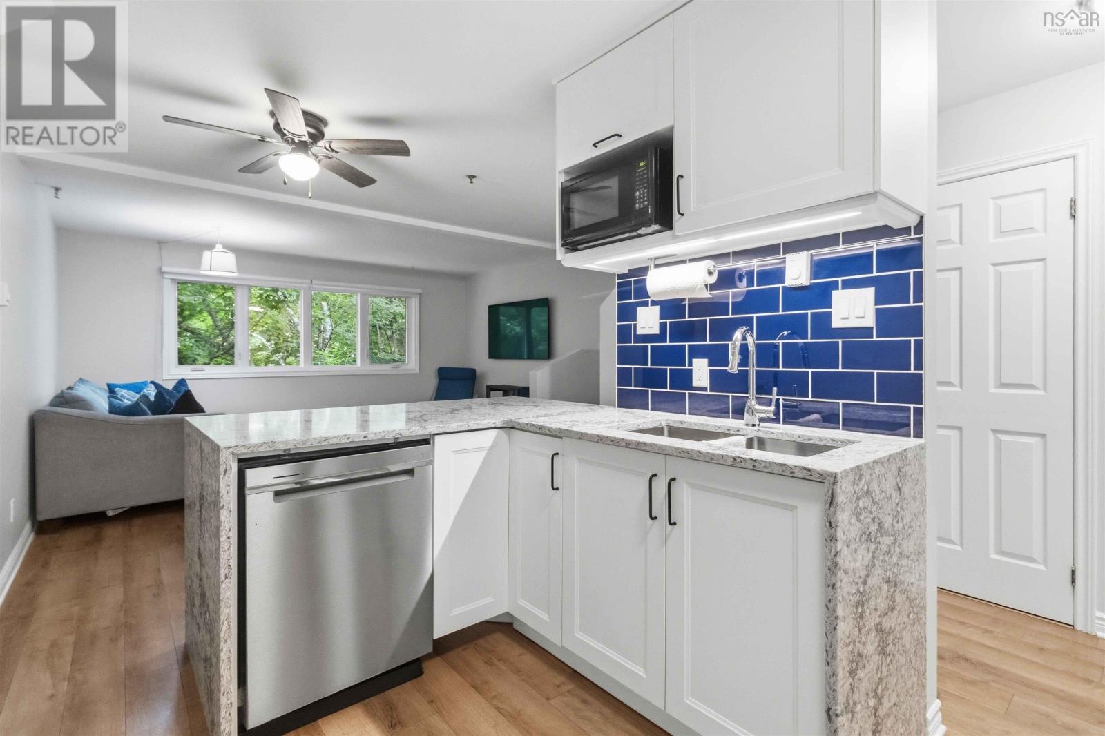 #5 75 Crichton Avenue - 5