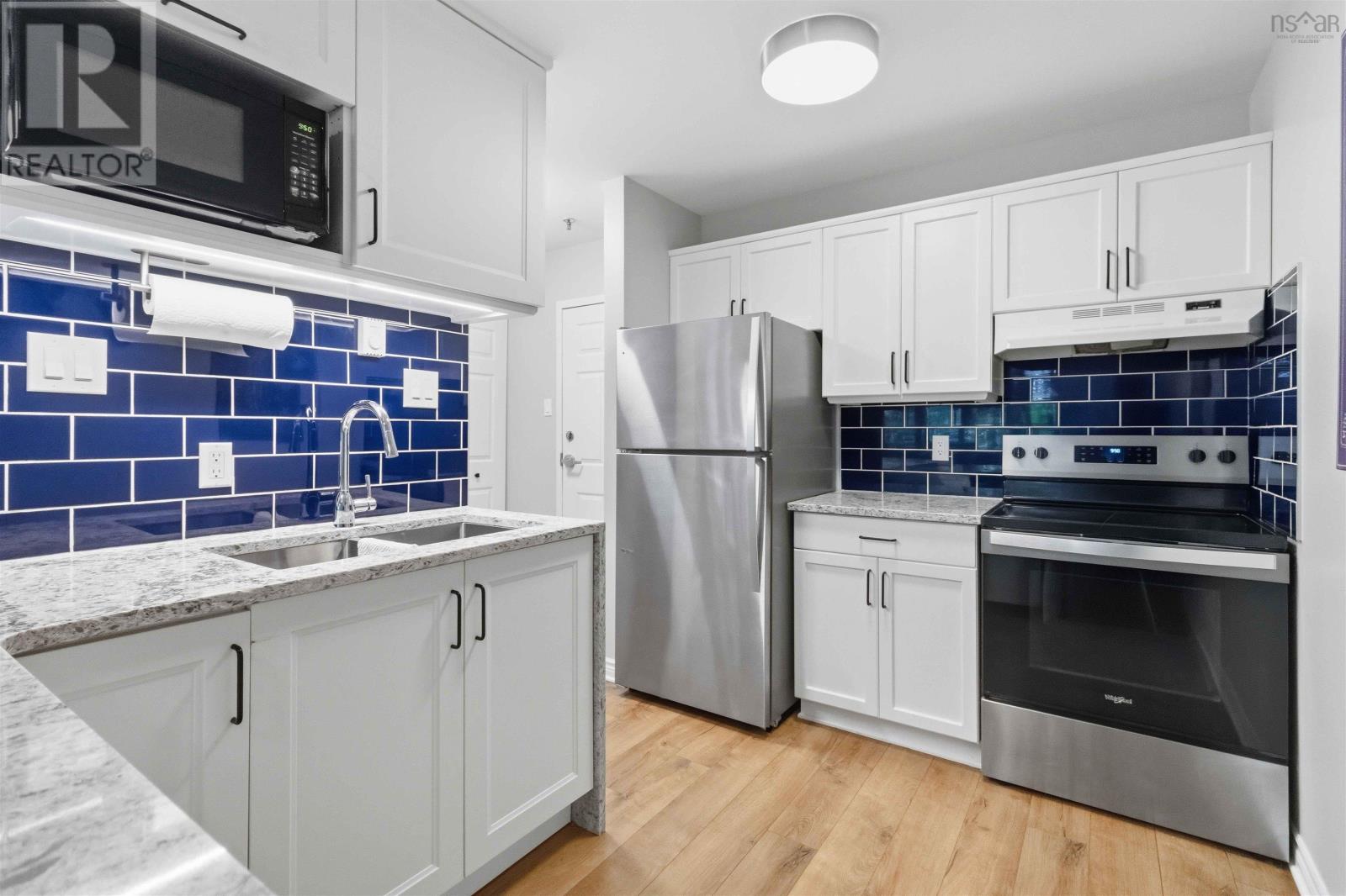 #5 75 Crichton Avenue - 6
