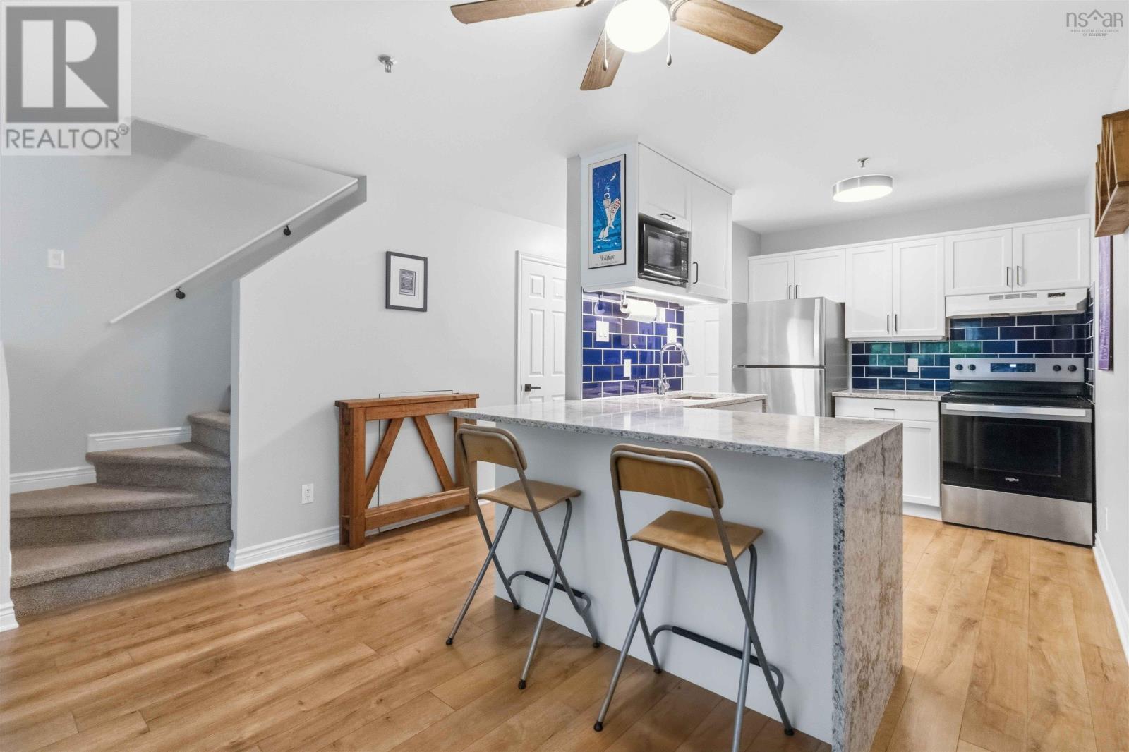 #5 75 Crichton Avenue - 7