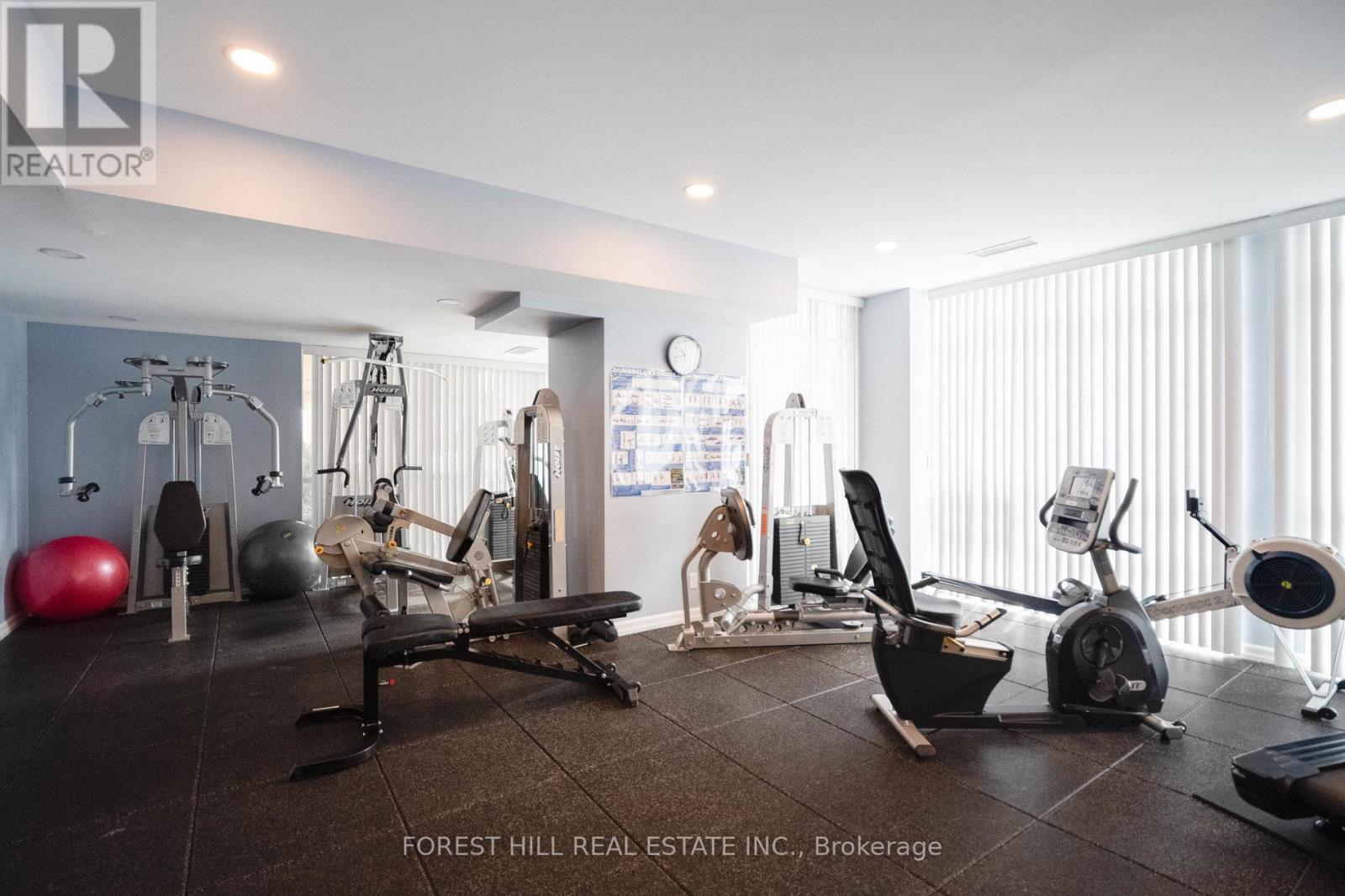 #1501 900 MOUNT PLEASANT ROAD - Image 24