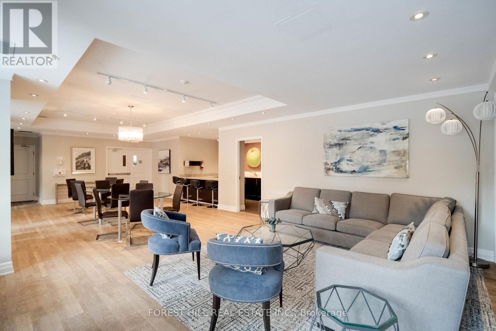 #1501 900 MOUNT PLEASANT ROAD - Image 31