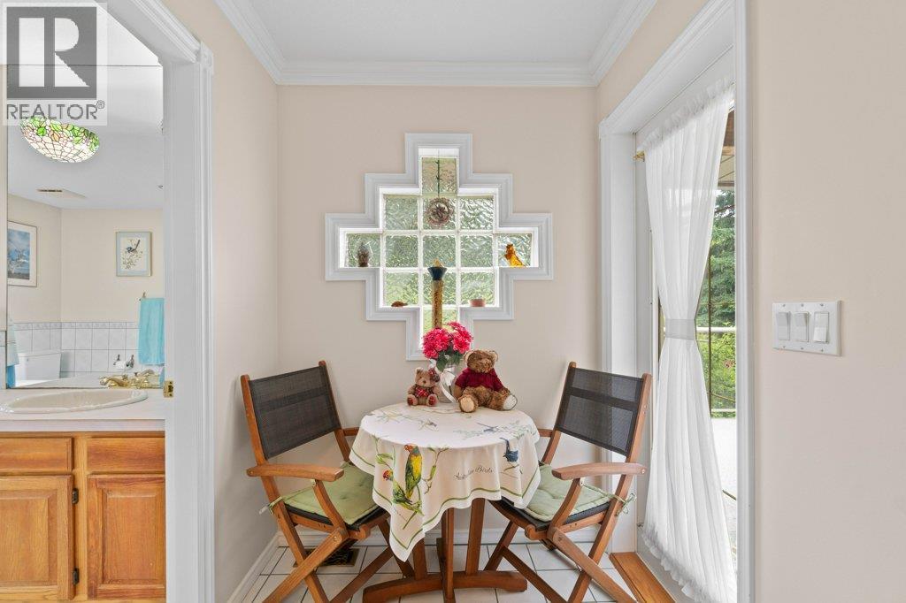 377 Stroulger Road - 26