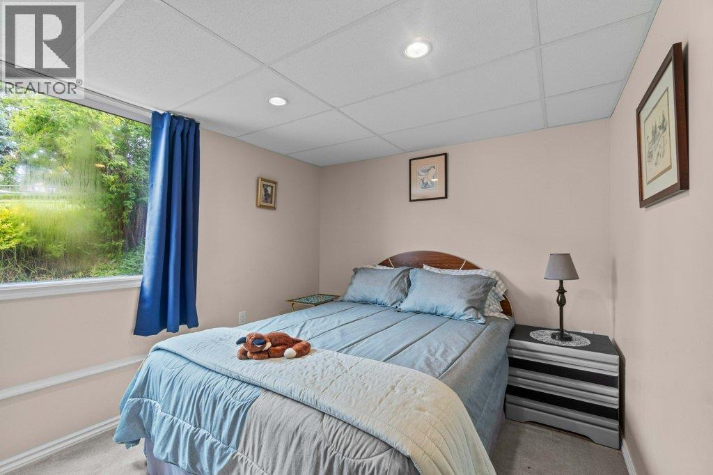 377 Stroulger Road - 35