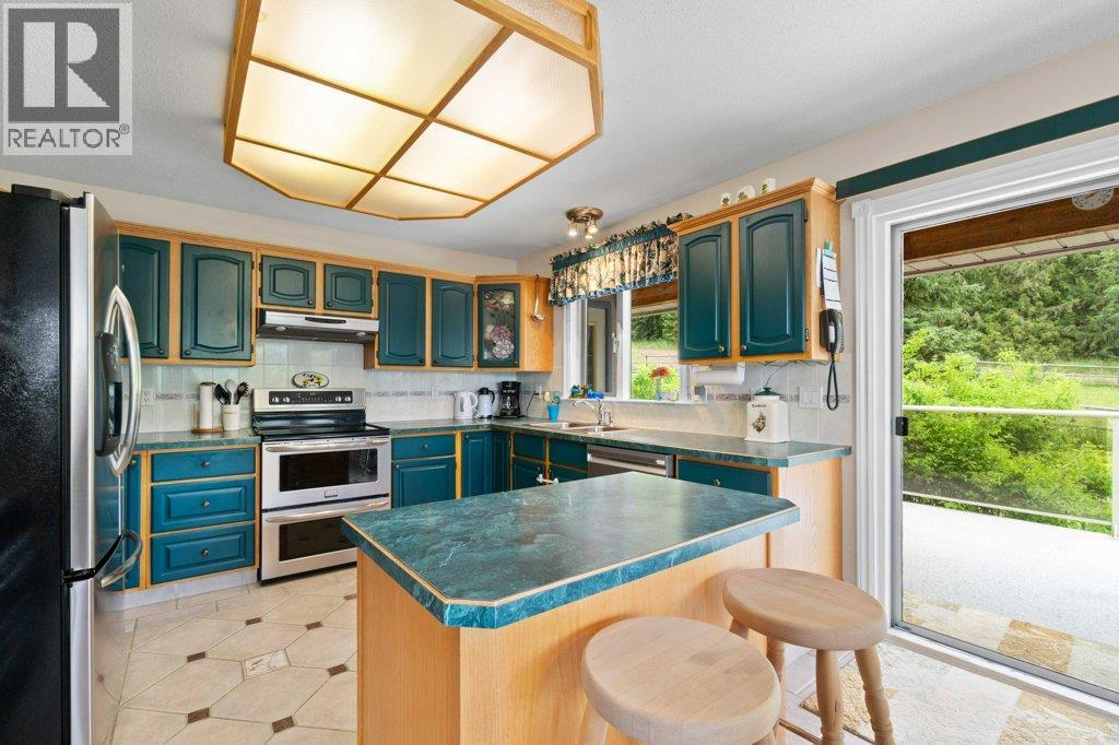 377 Stroulger Road - 15