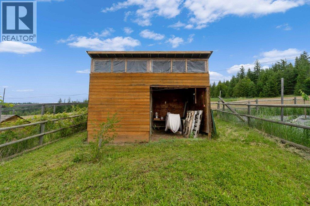 377 Stroulger Road - 70