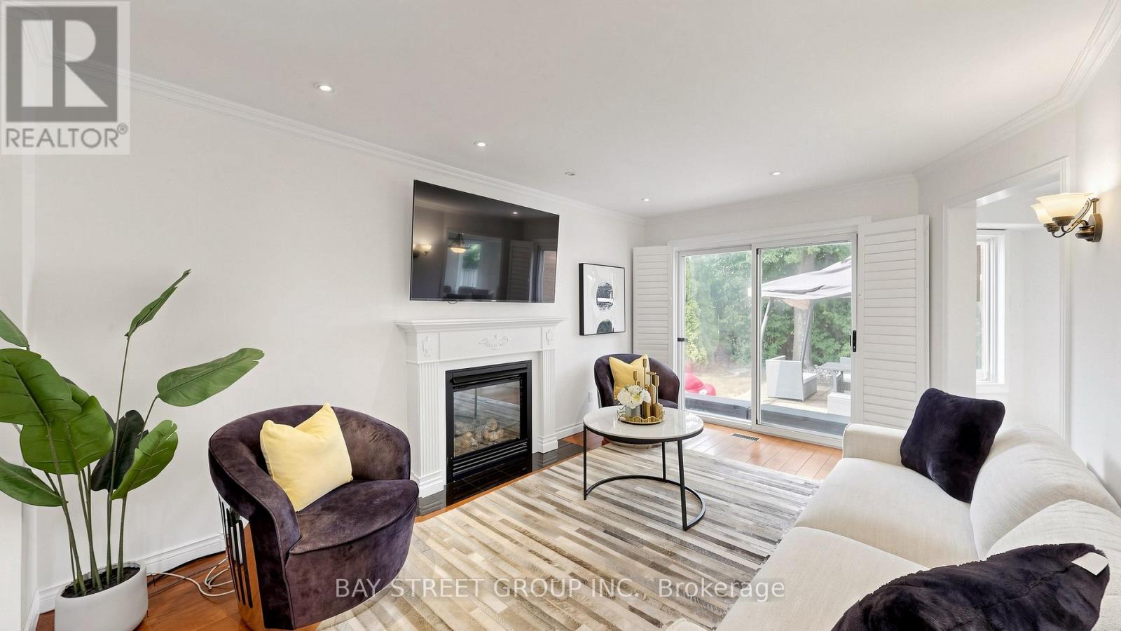26 KEW GARDENS - 7