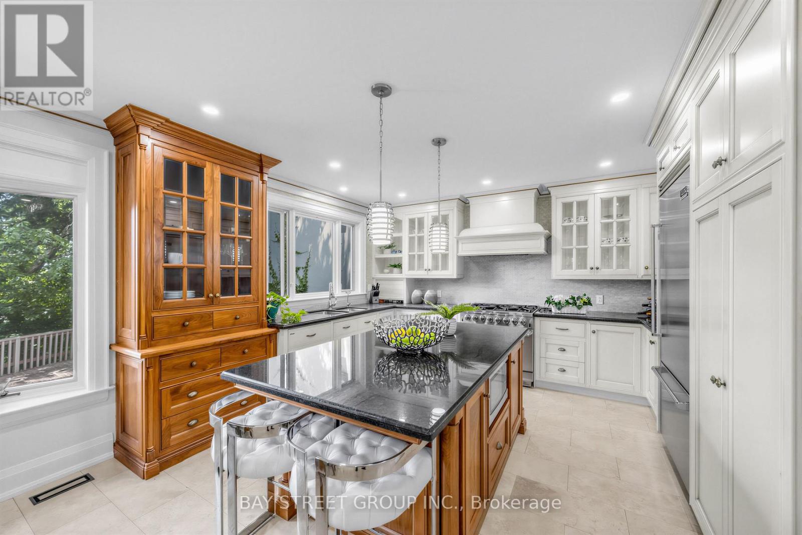 136 HUMBERCREST BOULEVARD - 12