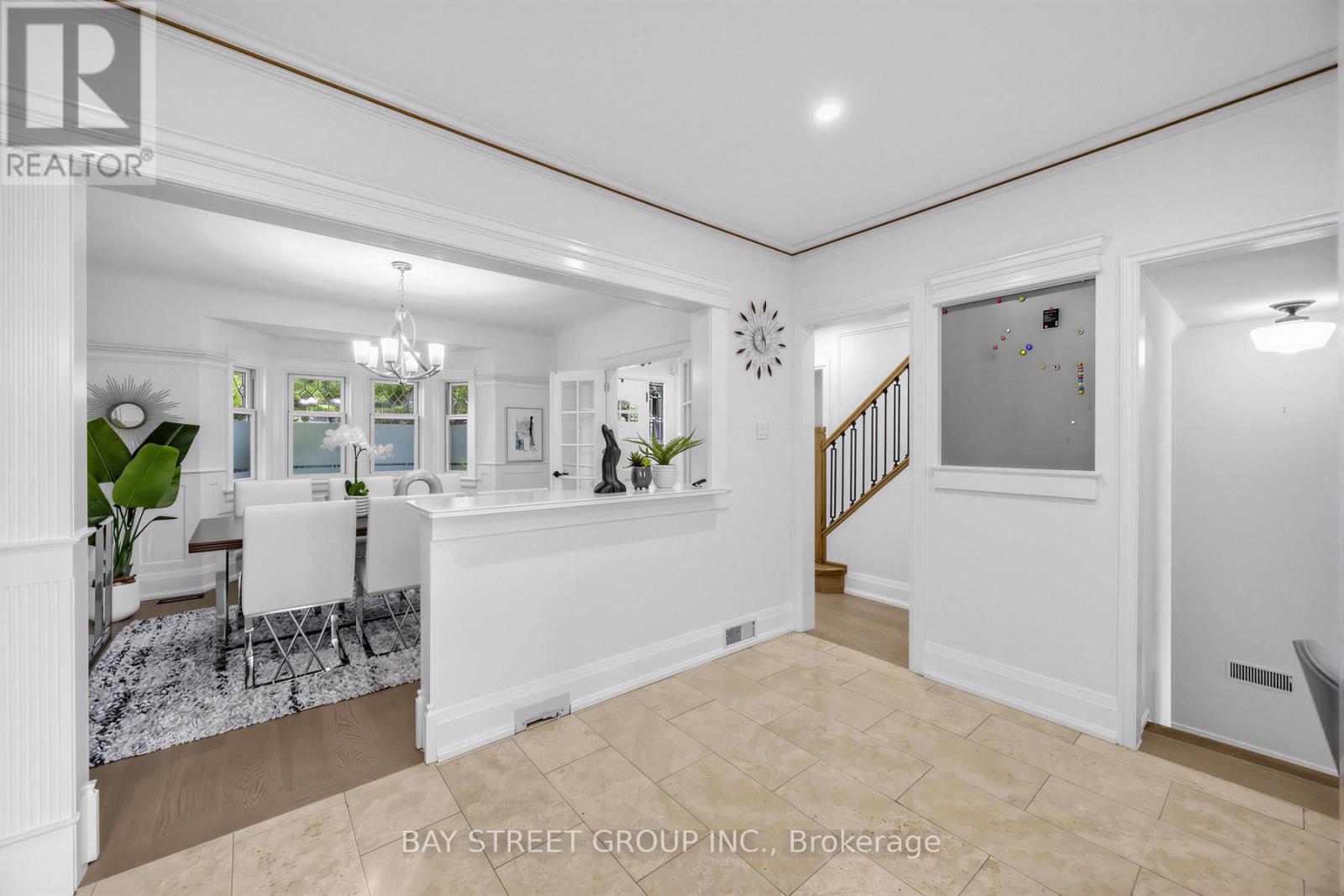 136 HUMBERCREST BOULEVARD - 17